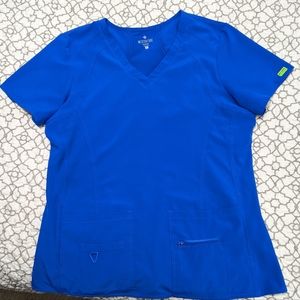 Med Couture Activate Refined Scrub top, L, Royal Blue